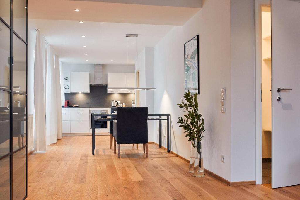 Junker's Apartments - 17