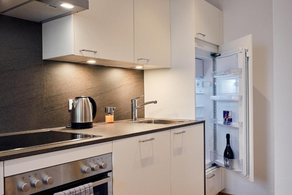 Junker's Apartments - 14