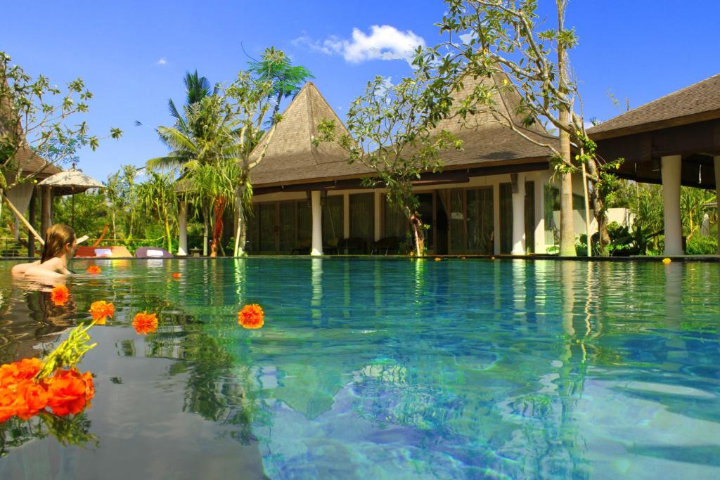 Majoituspaikassa Ayurvedagram Bali tai sen lähellä sijaitseva uima-allas