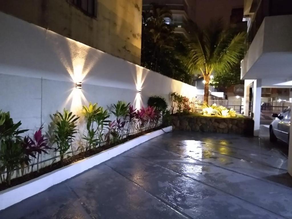 Apto Novo a uma Quadra da Praia