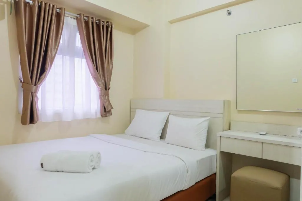 Modern and Comfy 2BR Green Pramuka Apartment By Travelio, Jakarta, Indonezia