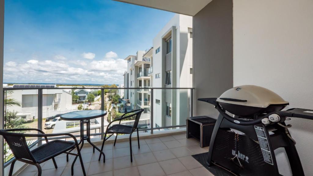 Balkón nebo terasa v ubytování White Shells Luxury Apartments Marcoola