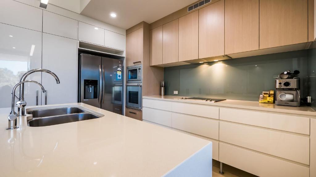 White Shells Luxury Apartments Marcoola - Appartement Met Uitzicht Op Zee