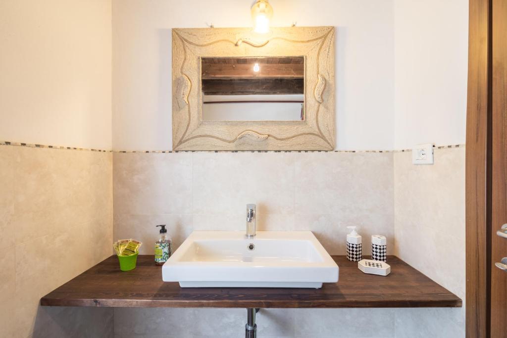 Łazienka w obiekcie Agriturismo di là dall'Acqua