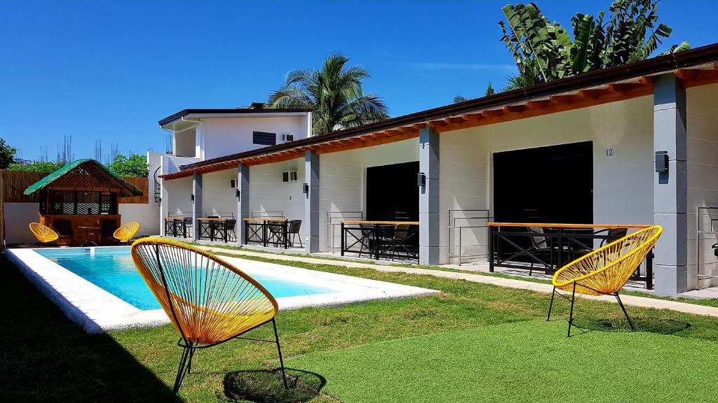 Bazén v ubytování Positano Alona Beach Panglao nebo v jeho okolí