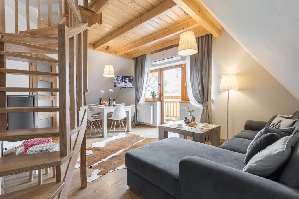 Posedenie v ubytovaní Apartamenty Smrekowa Lux Zakopane