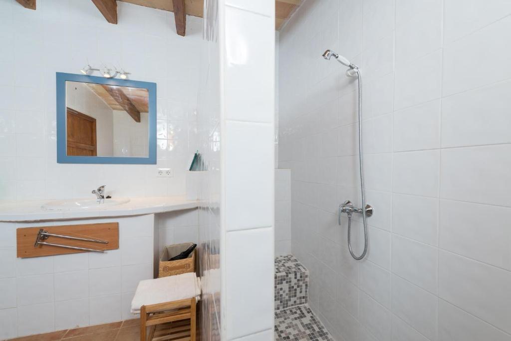 Koupelna v ubytování Sa Plana (Villa Calvia)