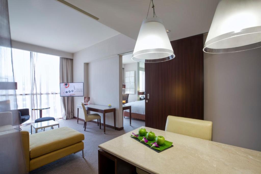 
One Bedroom Suite - Queen Bed
