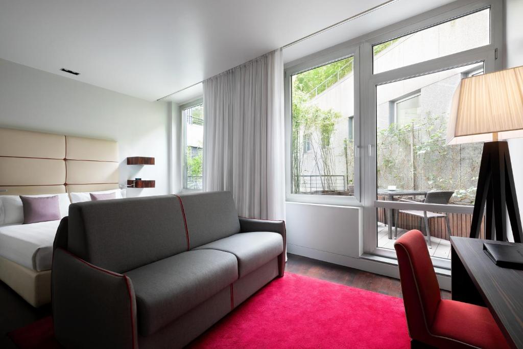 Sina The Gray - Resim 18