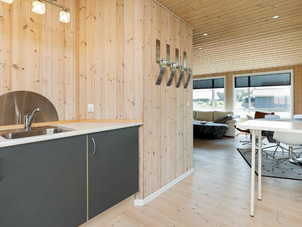 Fotografie z fotogalerie ubytování 6 person holiday home in Ulfborg-By Traum v destinaci Fjand Gårde