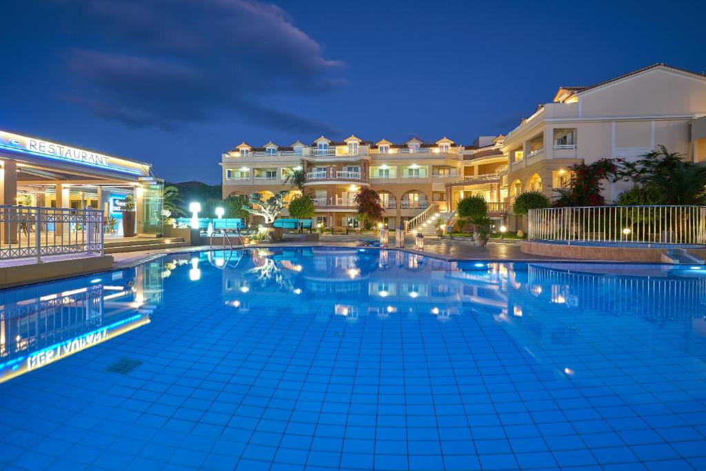 Bazén v ubytování Ionion Blue Hotel Zante nebo v jeho okolí