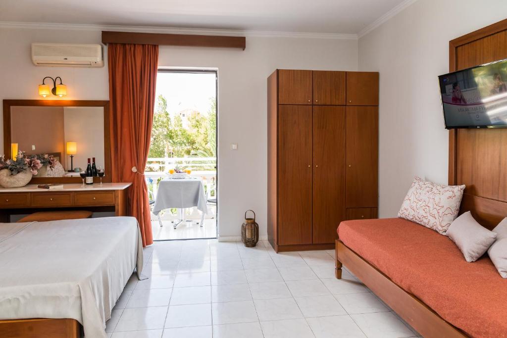 Postel nebo postele na pokoji v ubytování Kalidonio Studios Zante