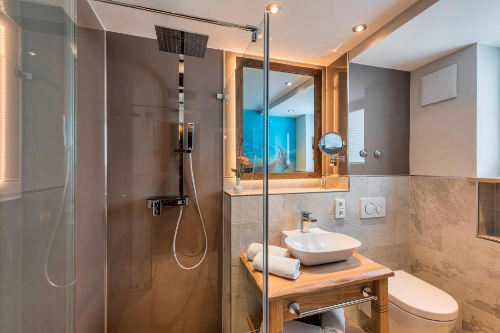 Koupelna v ubytování Hotel Schäfflerwirt