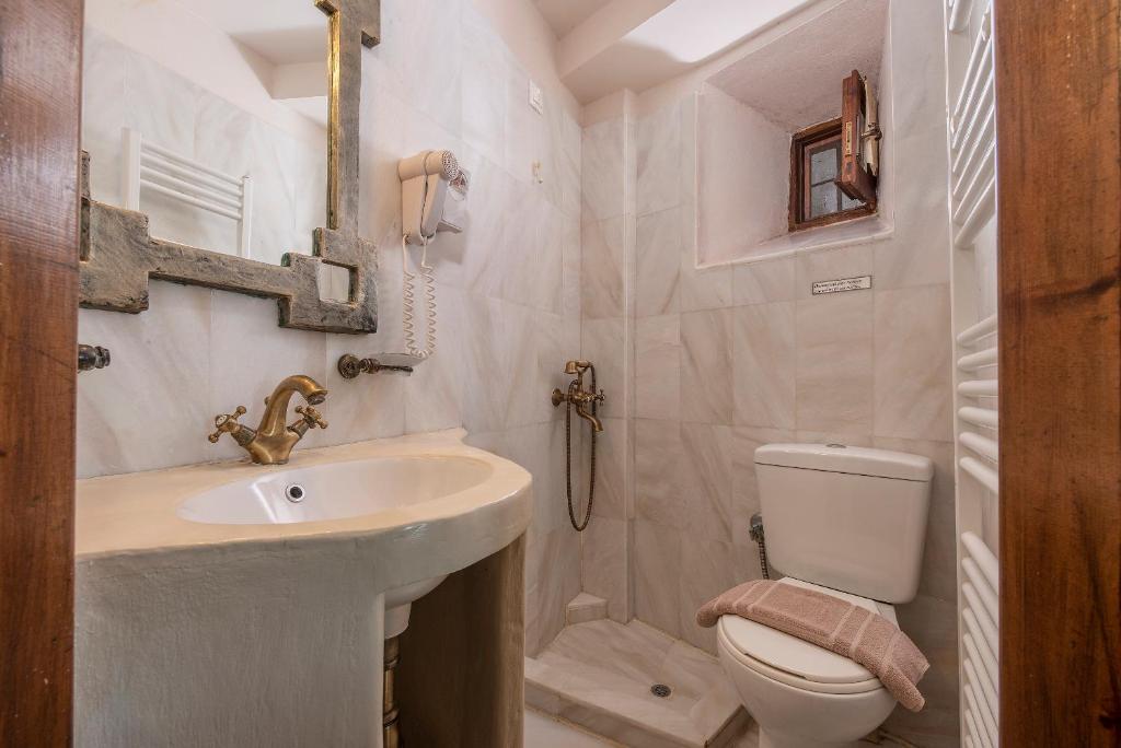 Koupelna v ubytování Archontiko Melanthi