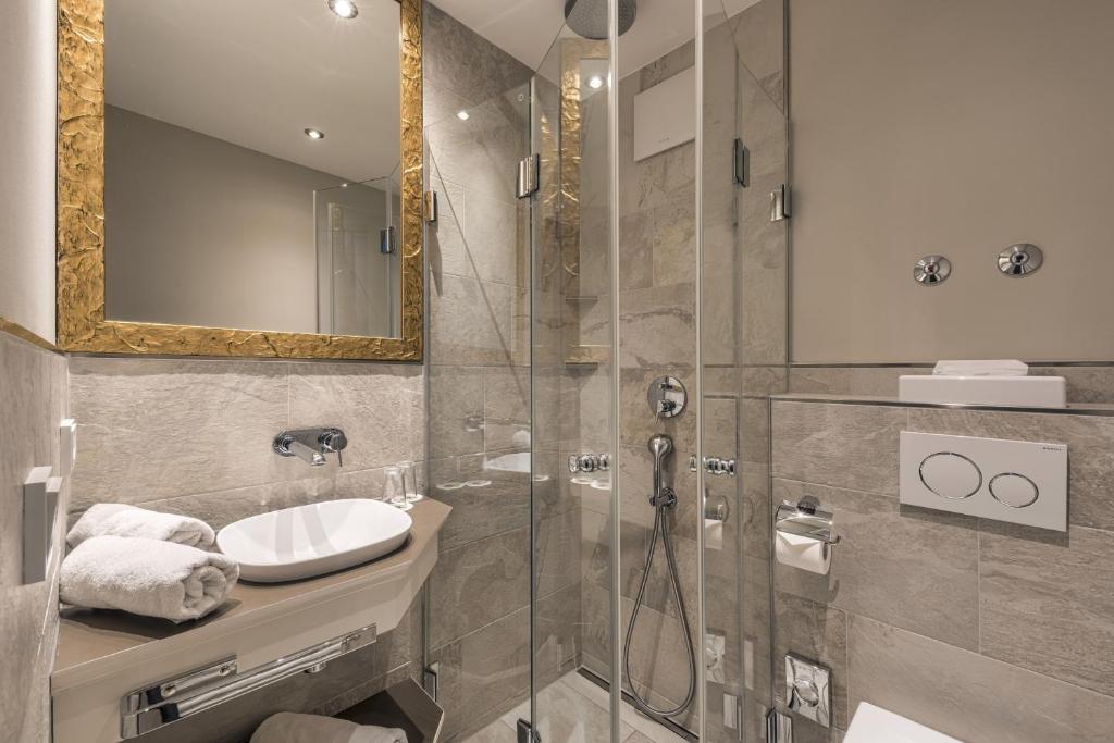 Koupelna v ubytování Hotel Schäfflerwirt