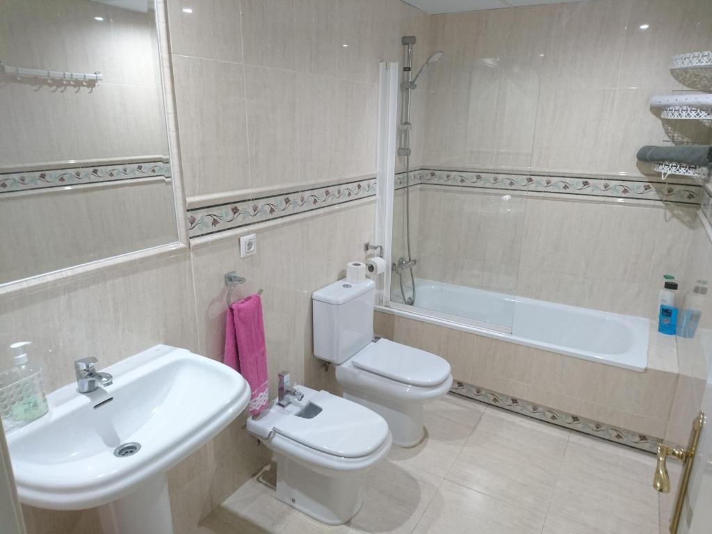 Kúpeľňa v ubytovaní Apartamento con parking privado gratis incluido
