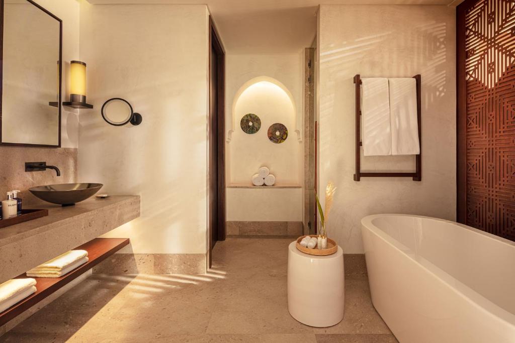 Bagno di Anantara Sahara-Tozeur Resort & Villas