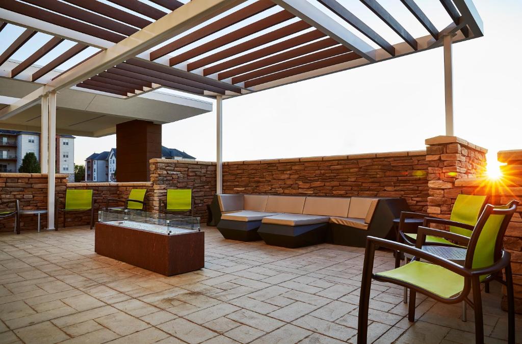 SpringHill Suites by Marriott Springfield North photo