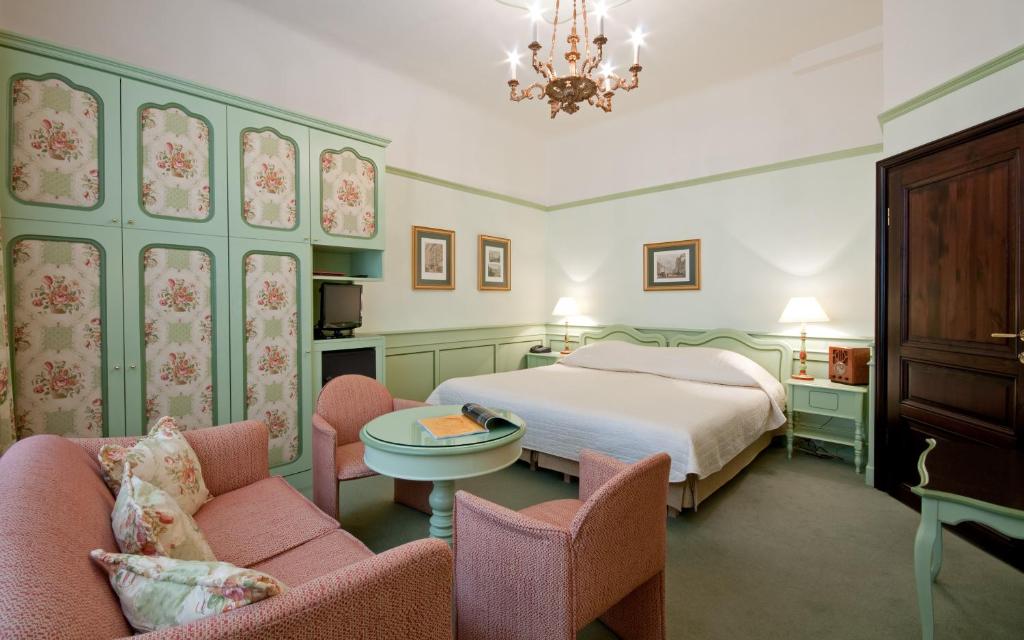 Postel nebo postele na pokoji v ubytování Hotel König von Ungarn