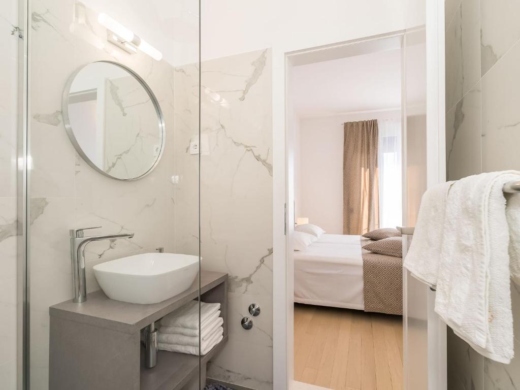 Kúpeľňa v ubytovaní Holiday Home Villa Meri 2 by Interhome
