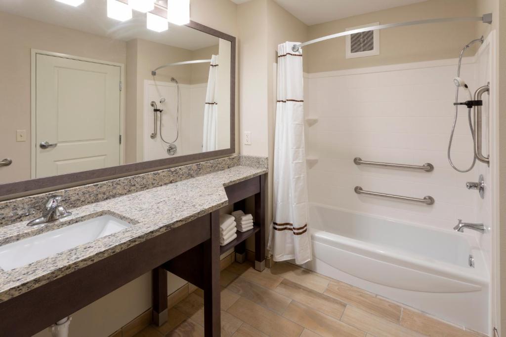 GrandStay Hotel & Suites - Double Room - Acceso A Discapacidad
