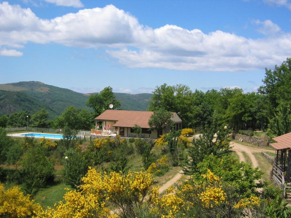 Příroda nedaleko luxury tent