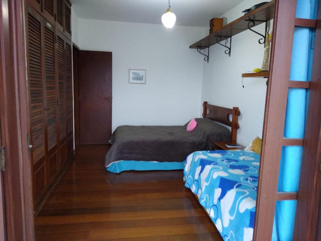 Guest House Nosso Aconchego - 带山景和共用浴室的四倍房间