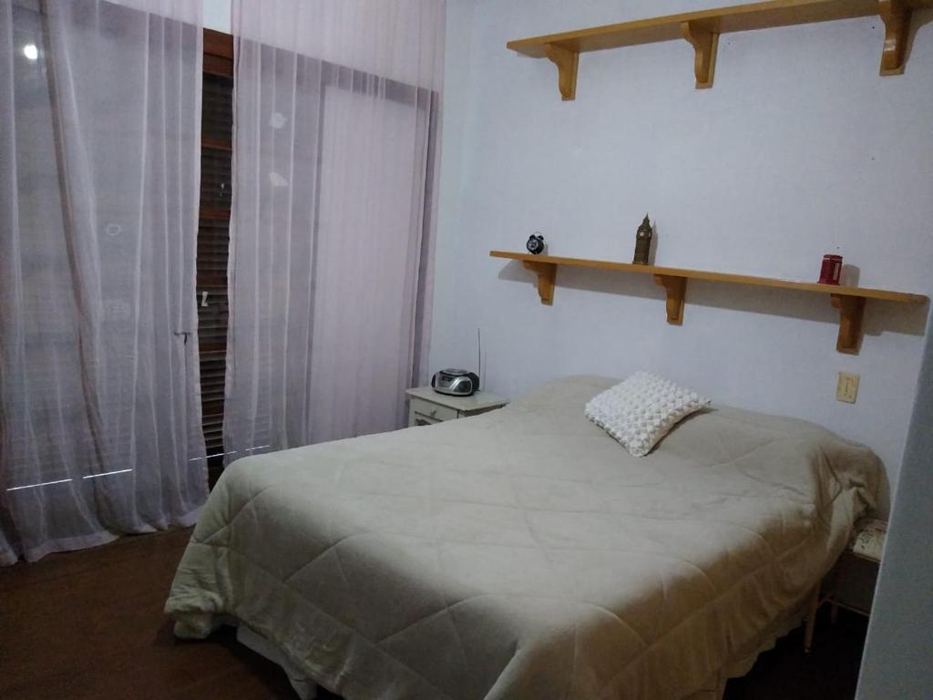 Guest House Nosso Aconchego - 带有山景和共用浴室的经济双人间