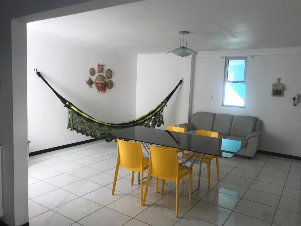 Posezení v ubytování Porto das Palmeiras Hostel