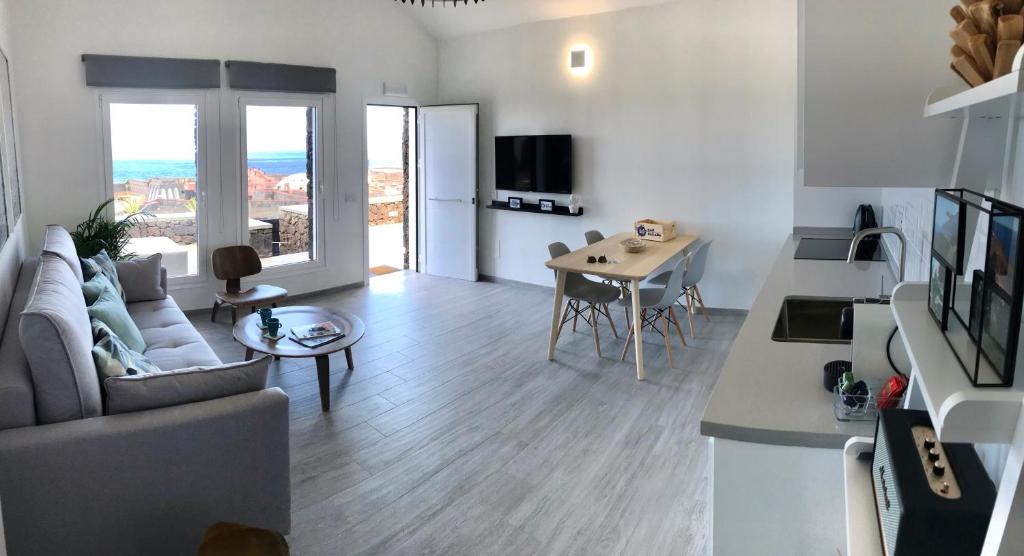 Kuchyň nebo kuchyňský kout v ubytování MarSalada