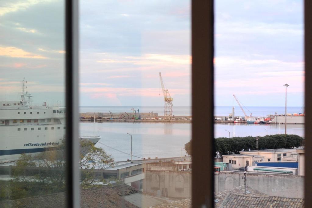 Seaview Apartments - Apartment With Sea View