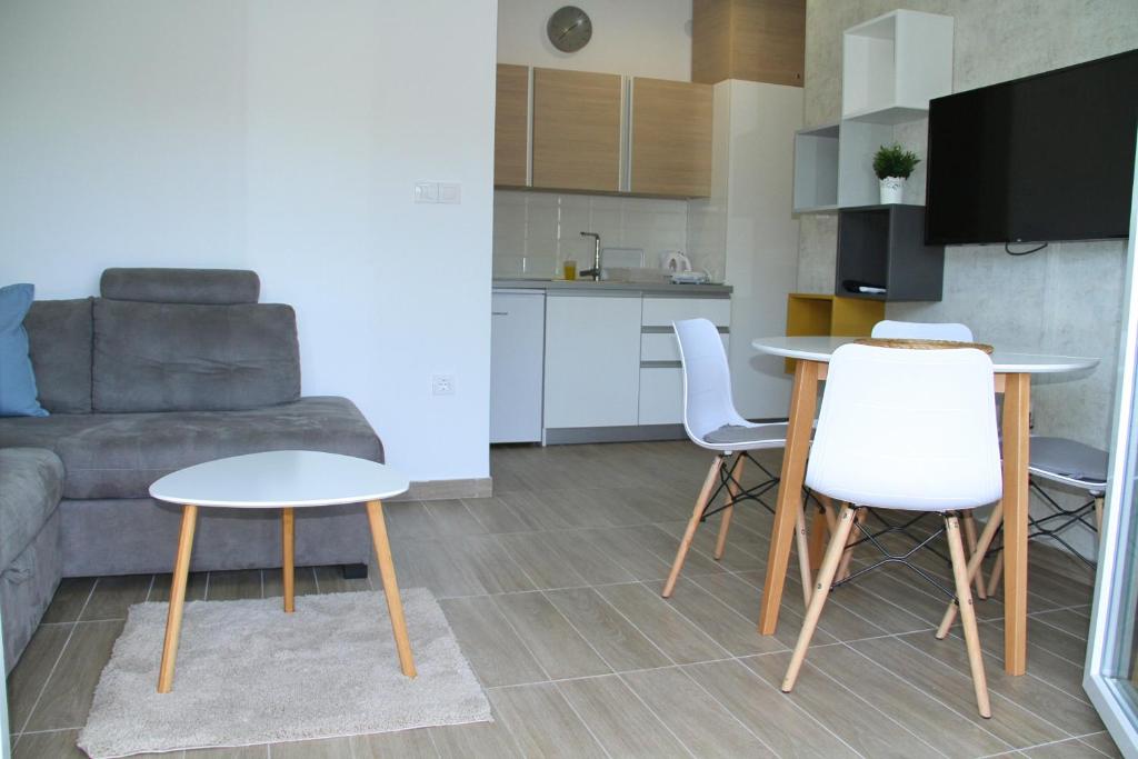 Kuchnia lub aneks kuchenny w obiekcie Apartments M, Kallikratia