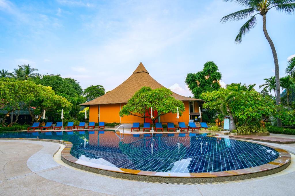 Bazén v ubytování Chaweng Buri Resort nebo v jeho okolí