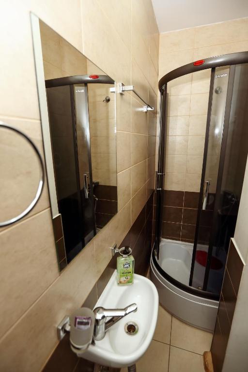 Koupelna v ubytování Hotel Rustaveli 36