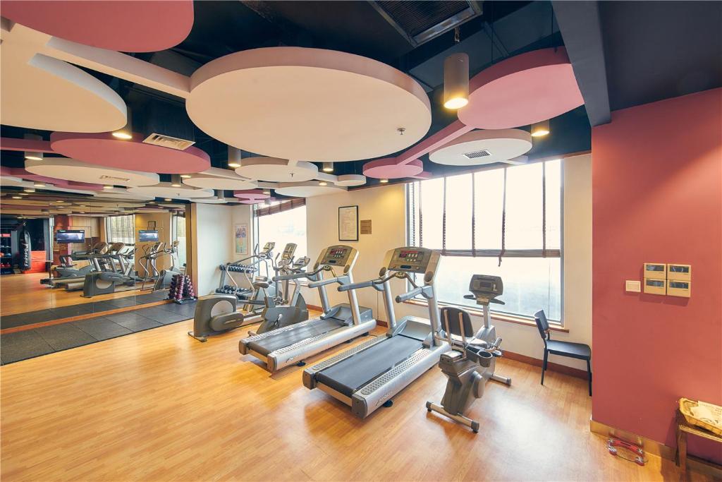 Fitness centrum a/nebo fitness zařízení v ubytování Parkview Hotel
