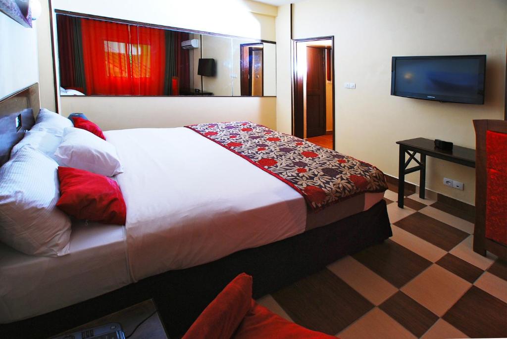Yaahot, Yaoundé – Updated 2023 Prices