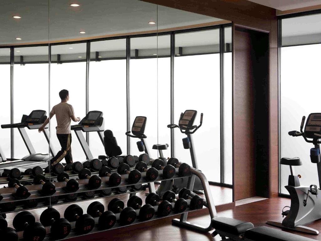 Fitness centrum a/nebo fitness zařízení v ubytování Pullman Shanghai Xuhui