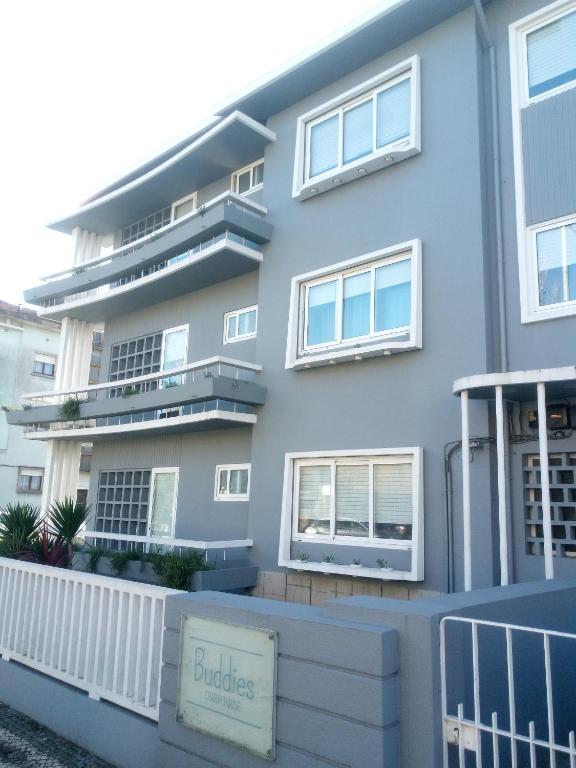 Buddies Family Room - 6