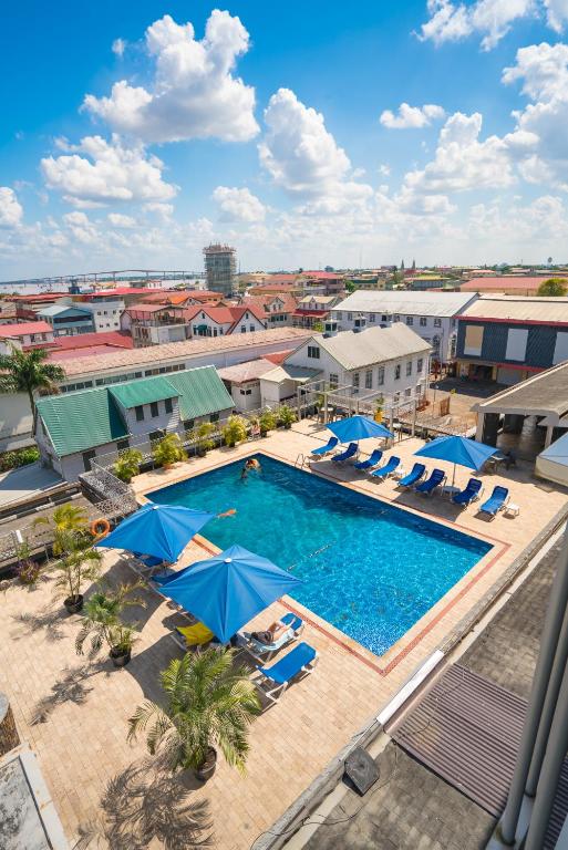 Bazén v ubytování Radisson Hotel Paramaribo nebo v jeho okolí