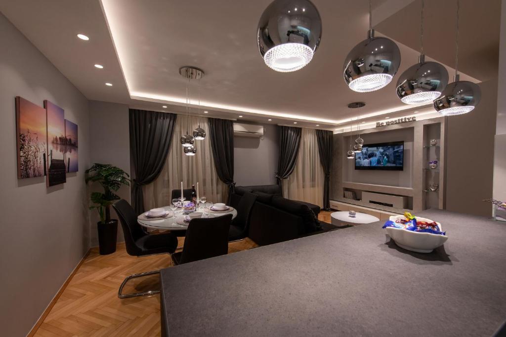Be positive - One-Bedroom Apartment