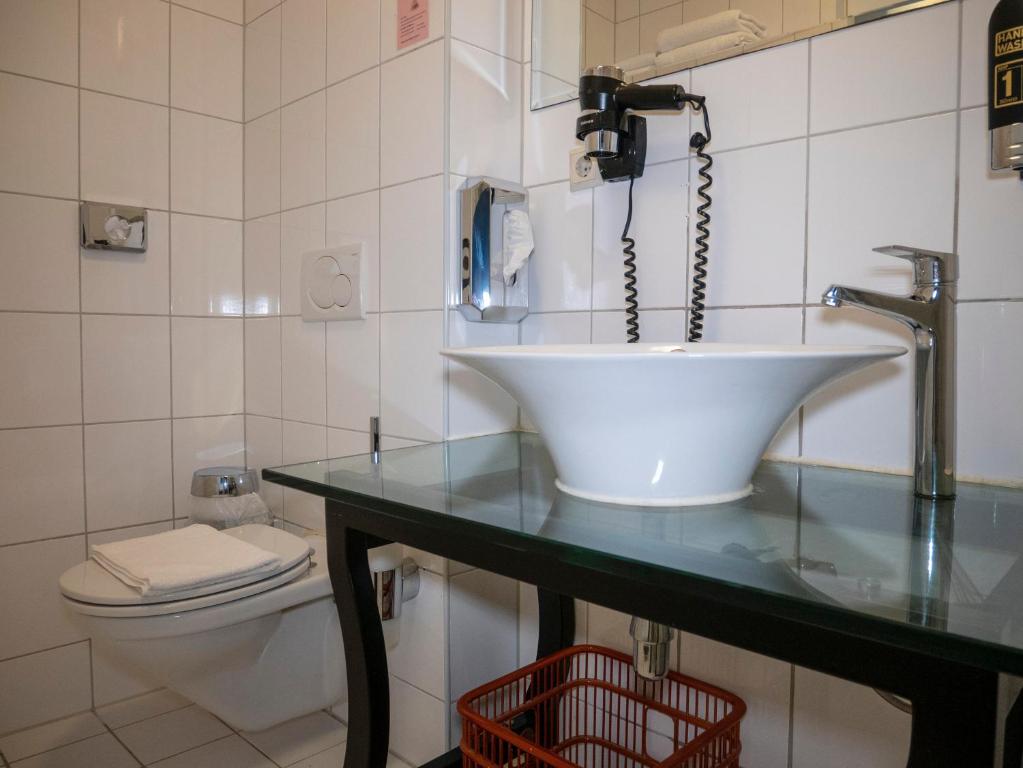 Koupelna v ubytování Hotel Hague Center