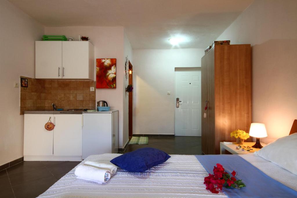 Lighthouse Apartments - 2