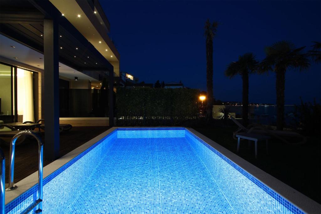 Bazén v ubytování Apartments DEL MAR 1 nebo v jeho okolí
