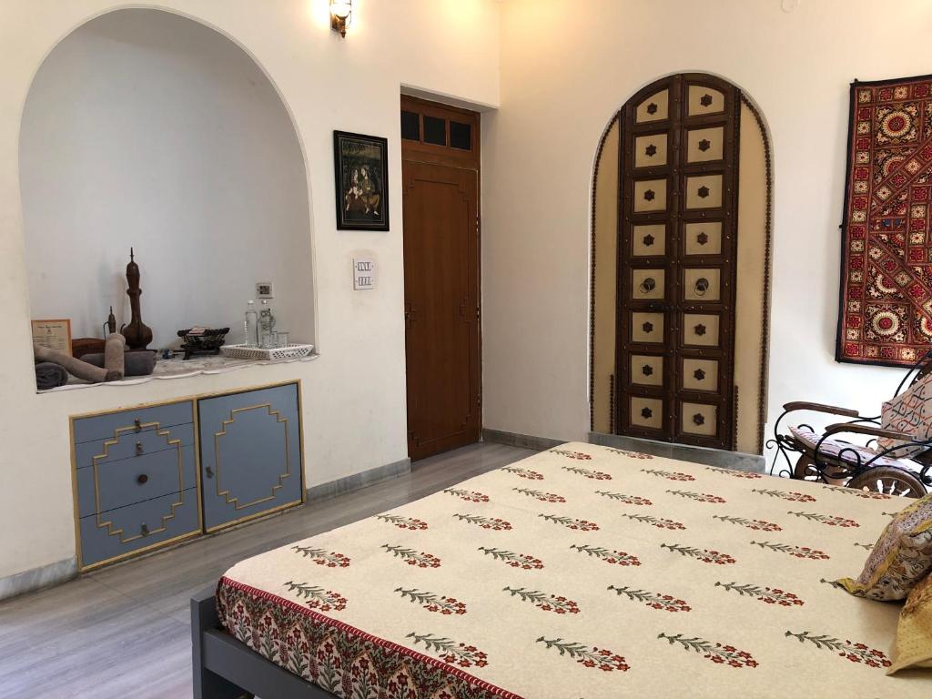 Kalpana Yoga Homestay - 带露台的双人间