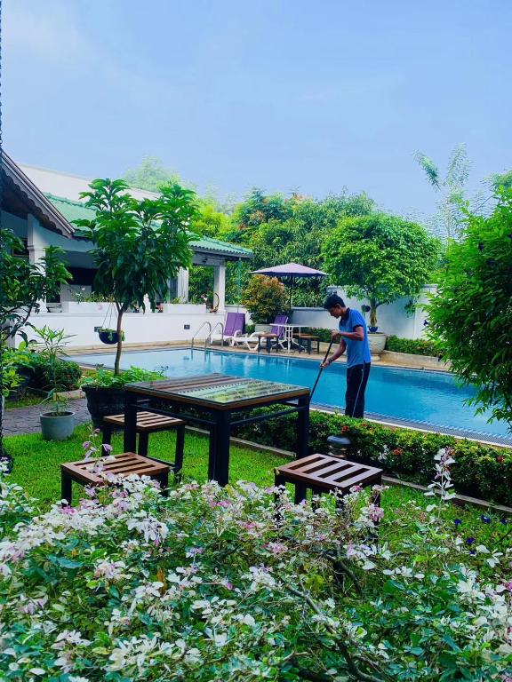 Bazén v ubytování Kaya Residence Kandy nebo v jeho okolí