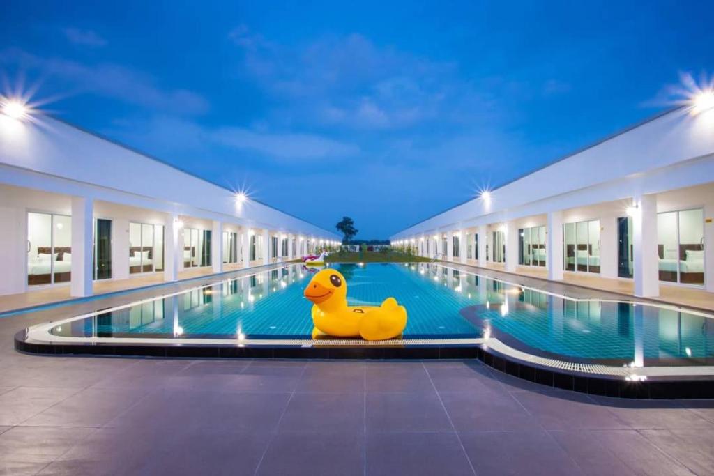 Buriram Resort タイ Ban Bua Booking Com