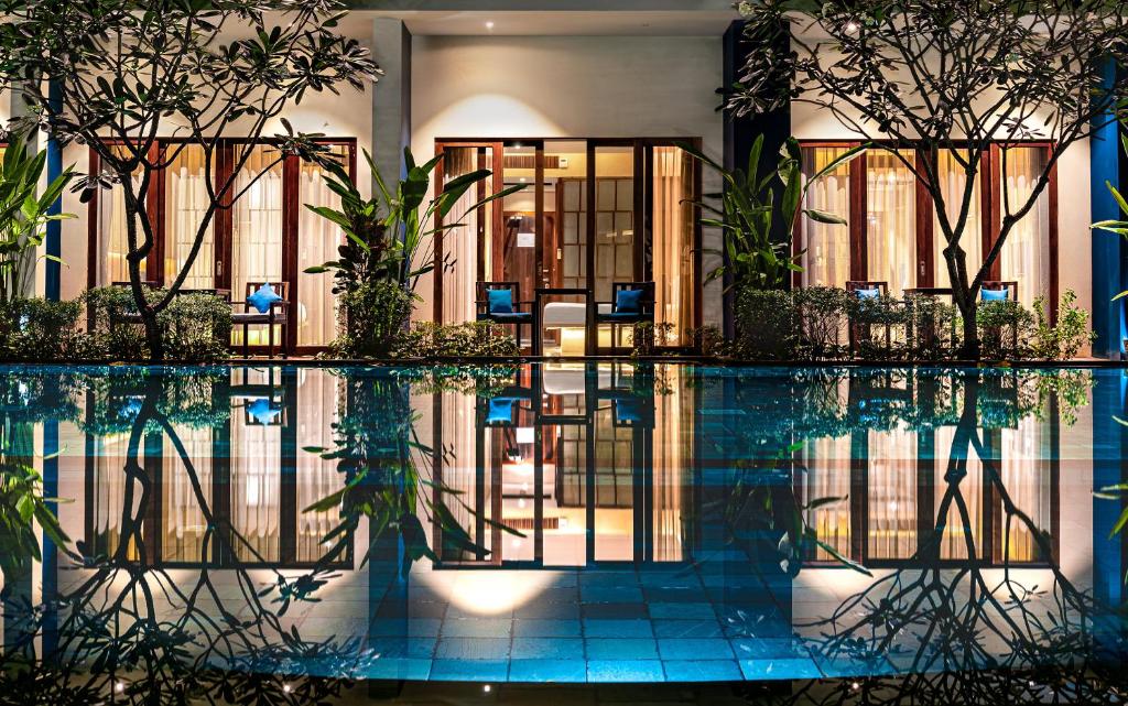 Bazén v ubytování Sakmut Boutique Hotel nebo v jeho okolí