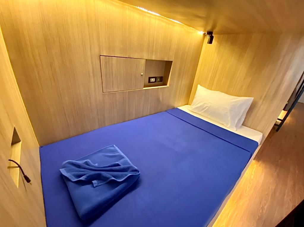 Postel nebo postele na pokoji v ubytování Patong Poshtel