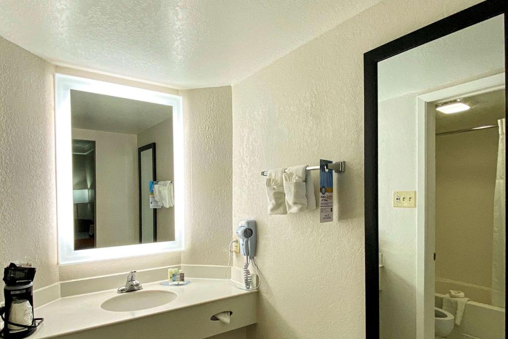 Quality Inn Harlingen - Habitación Doble Con Dos Camas Dobles - Fumar