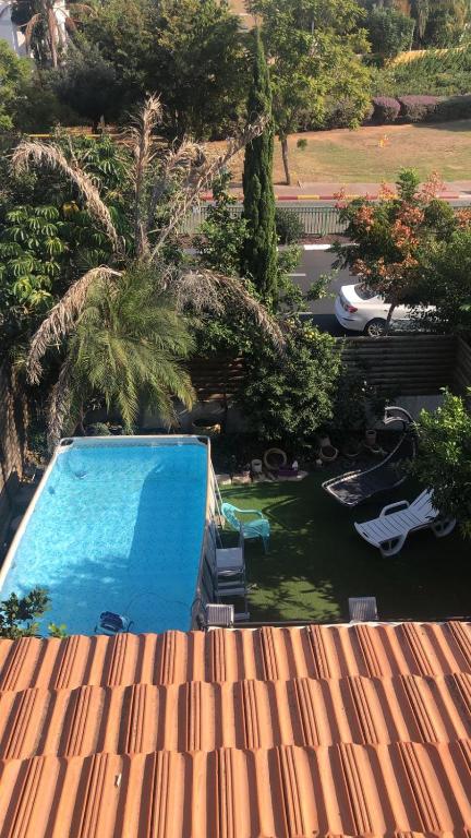 יחידה מקסימה עם בריכה ומתקנים נהדרים